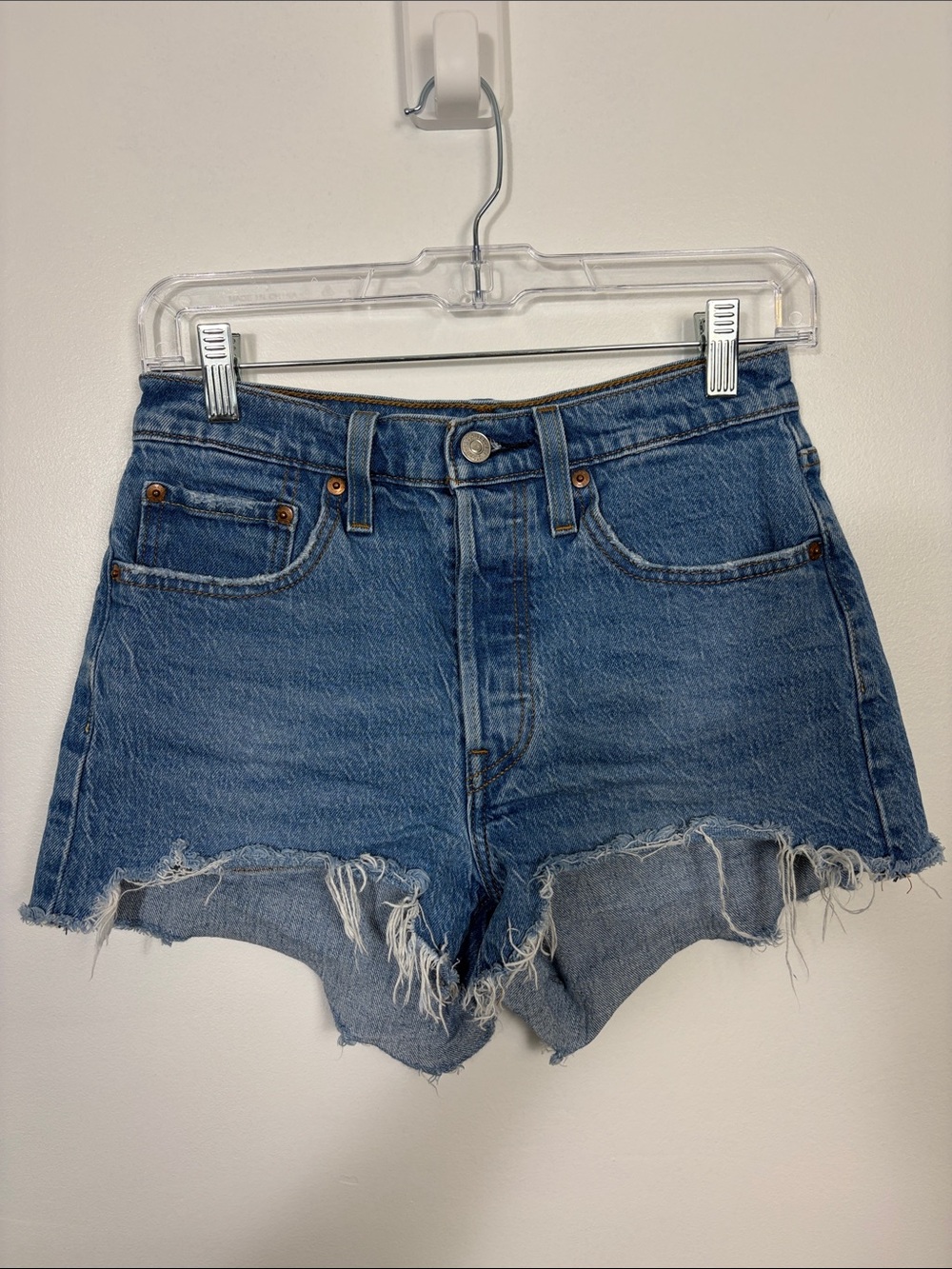 Levi’s 501 Button Fly Women’s Size 26 Raw Hem Denim Jean Shorts